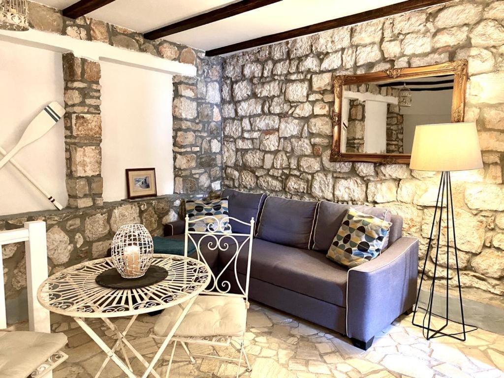 Ferienwohnung Steinhaus Mit Terrasse Rovinj Exterior foto