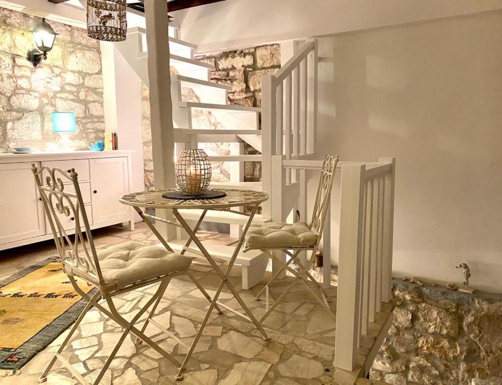 Ferienwohnung Steinhaus Mit Terrasse Rovinj Exterior foto